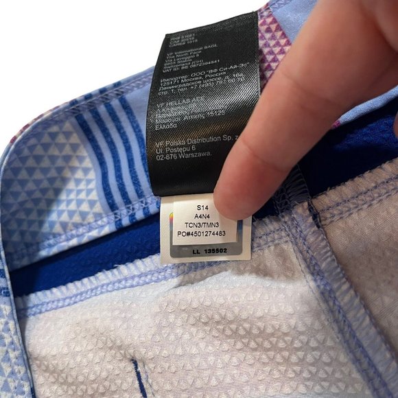 The North Face Women's Regular Striped Board Shorts Back Pocket Size 10 - Picture 6 of 10